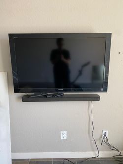 Sony TV w/remote and power cord
