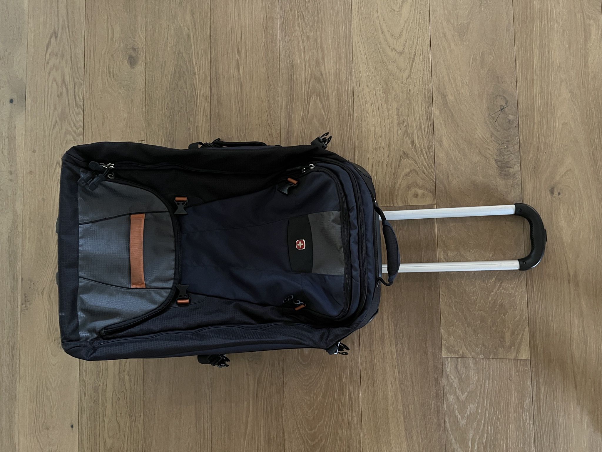Swissgear Rolling Bag Suitcase