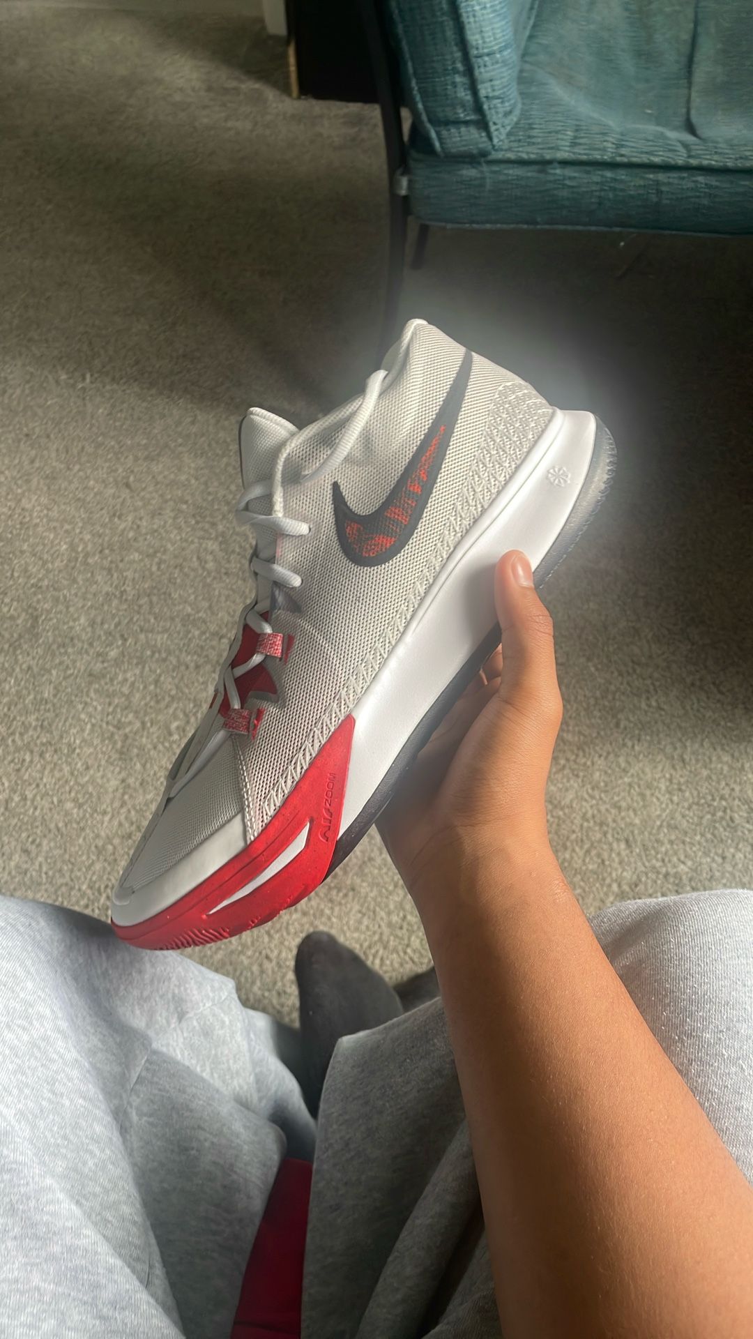 Kyrie Flytrap 6 Photon Dust