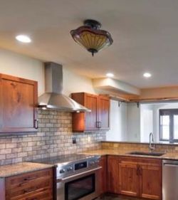 Stained glass light fixture