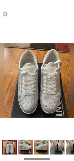 Super Cute Ladies Fashion Shoe/sneakers Size 9 $40