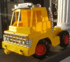 Remco Tuff Boy 6 Massive Battery shops Powered Toy Truck