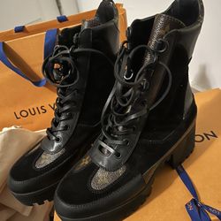 LV Laureate Platform Desert Boot