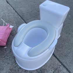 Potty Training Toilet w/ sound.