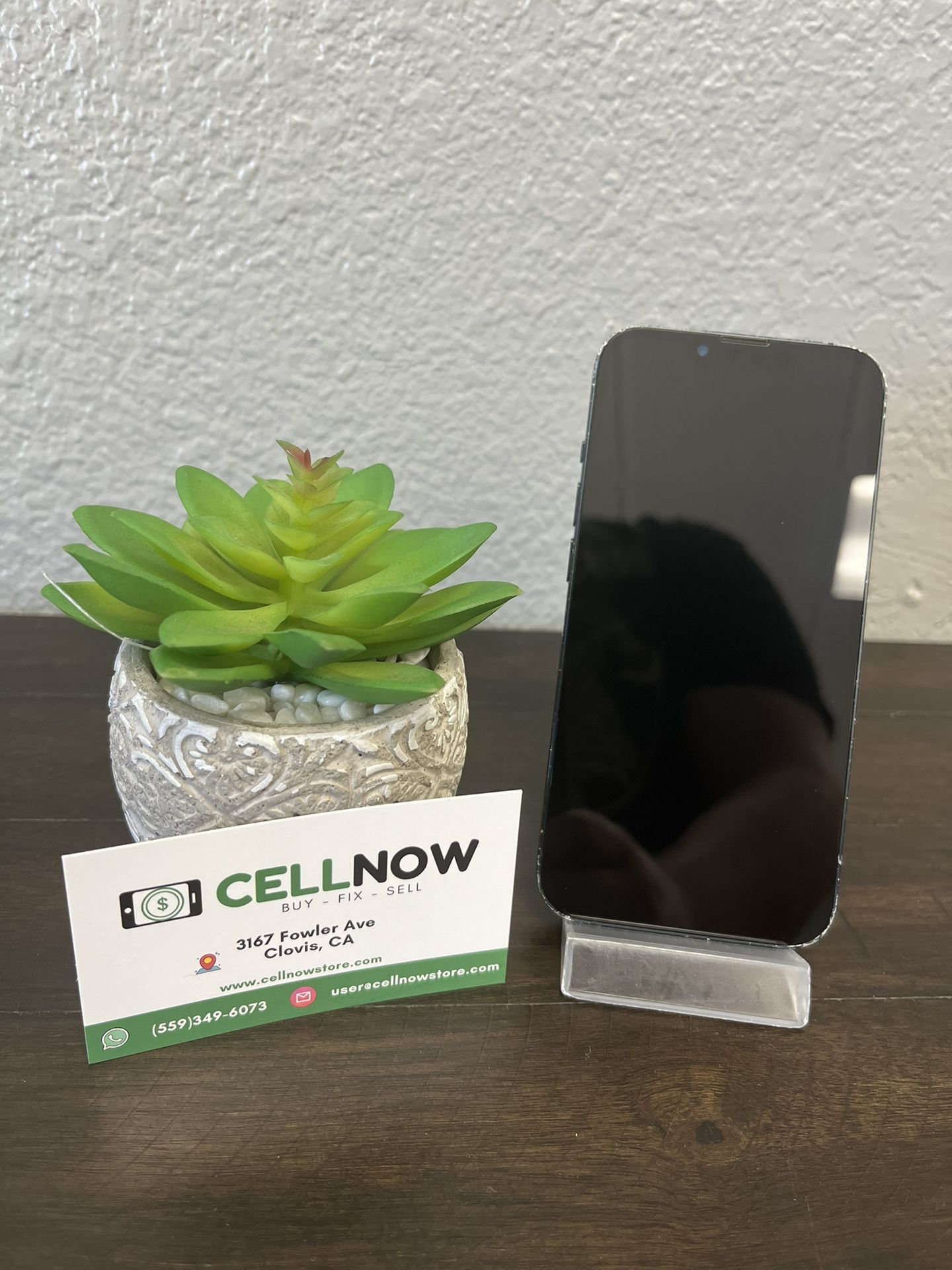 iPhone 13 unlocked 256 GB black used