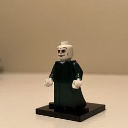 Lego Harry Potter Voldemort Minifigure 