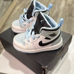 Jordan 1 Mid Se
