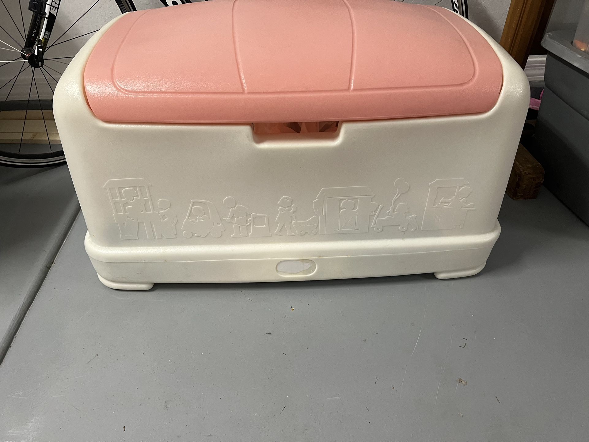 TOYBOX LITLE TYKES 2