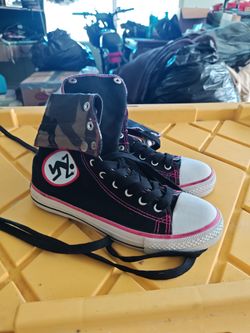 Black High-Top Canvas Sneakers with Pink Trim Size 6.5