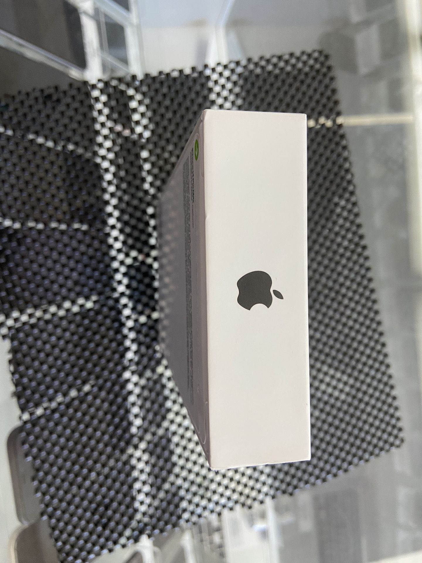 Apple iPhone 14 Pro Max - 256GB - Space Gray - Verizon - 100% Batt with Box  for Sale in Key Largo, FL - OfferUp