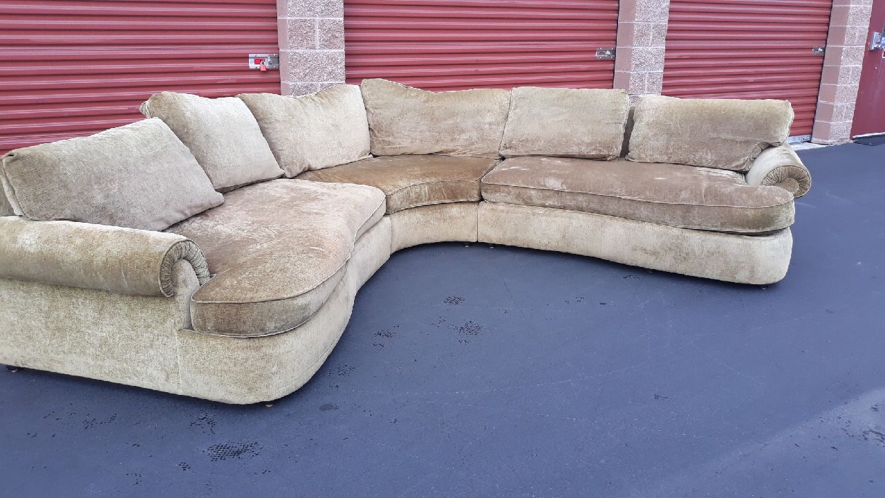 Amazing sectional couch