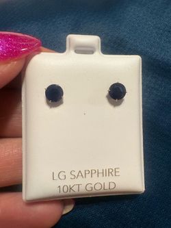 10kt gold lab grown sapphire studs