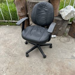 Offer up office chairs hot sale