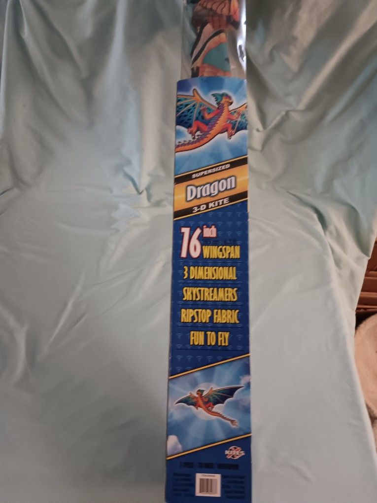 Supersized DRAGON 3-D KITE - 76-inch Wingspan, Streamers, Ripstop Fabric - Brand New!