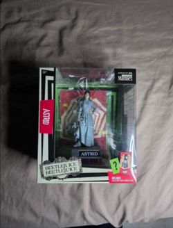 McFarlane Toys - Astrid (Beetlejuice Beetlejuice) 6" Posed Figure