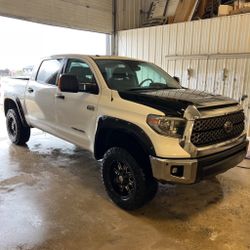 2018 Toyota Tundra Sr5 Plus 5.7 V8 