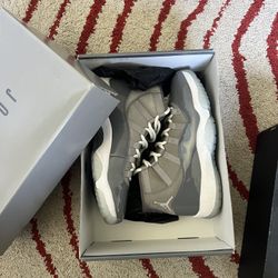 Jordan 11 cool grey 9.5