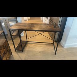 U Shaped Desk with Power Outlets