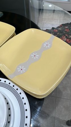 Yellow dish set 12 pieces/corelle 9 pieces