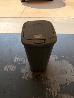 Hefty Plastic Trash Can with Swing Lid