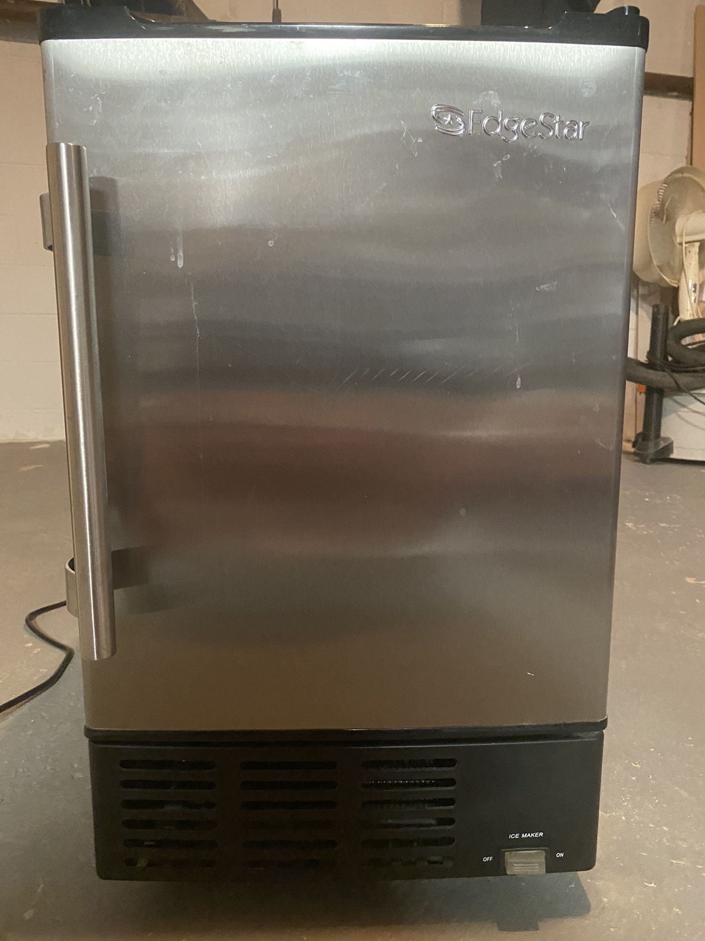 EdgeStar IB120SS Built-In Ice Maker