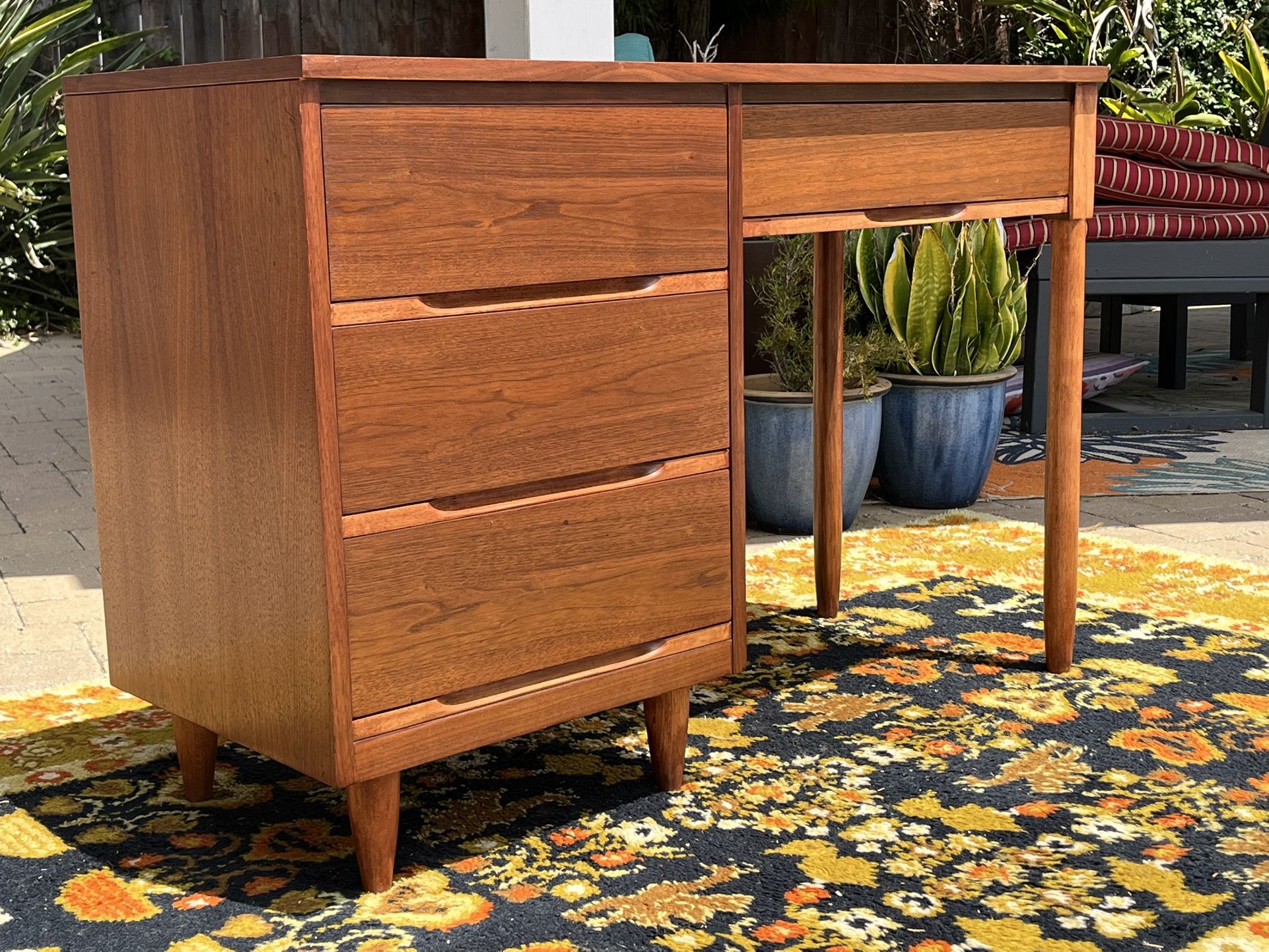 Beautiful Mid Century Walnut Desk