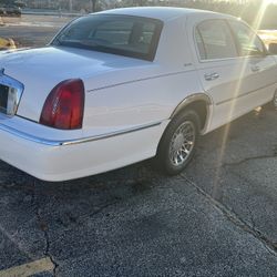2000 LINCOLN TOWN CAR