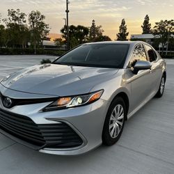 2022 Toyota Camry Hybrid