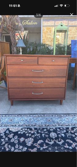 Mid Century age Juan, beautiful mink condition Dressser 32 1/2 tall 17 1/2 deep 31 wide
