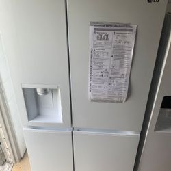 REFRIGERATOR LG BRAND NEW 