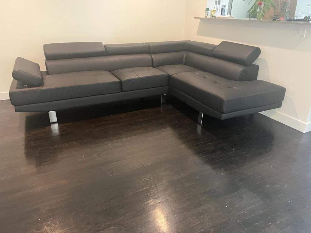 New Black Sectional Couch ! Free Delivery 🚚 ! Financing Available  ! 