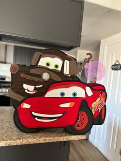 Personalized piñatas