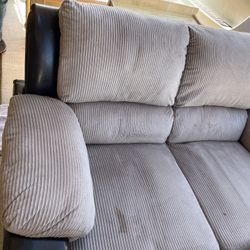 Loveseat 