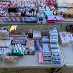 MAKEUP EYELASHES EYESHADOW BRUSHES LIP LINERS GLOSS LIPSTICK