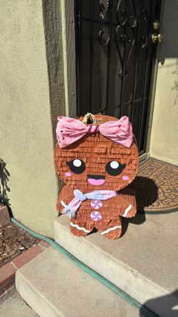 X-mas in July Gingerbread piñata