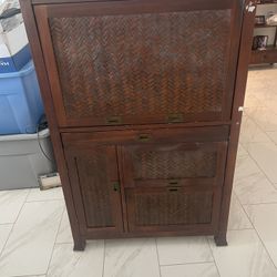 Desk / Filing Cabinet + Storage