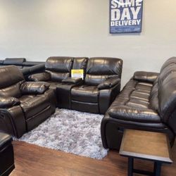 TAX REFUND SALE!! COMFY NEW MADRID RECLINING SOFA AND LOVESEAT SET ON SALE ONLY $899. LIMITED TIME!! IN STOCK SAME DAY DELIVERY 🚚 EASY FINANCING 