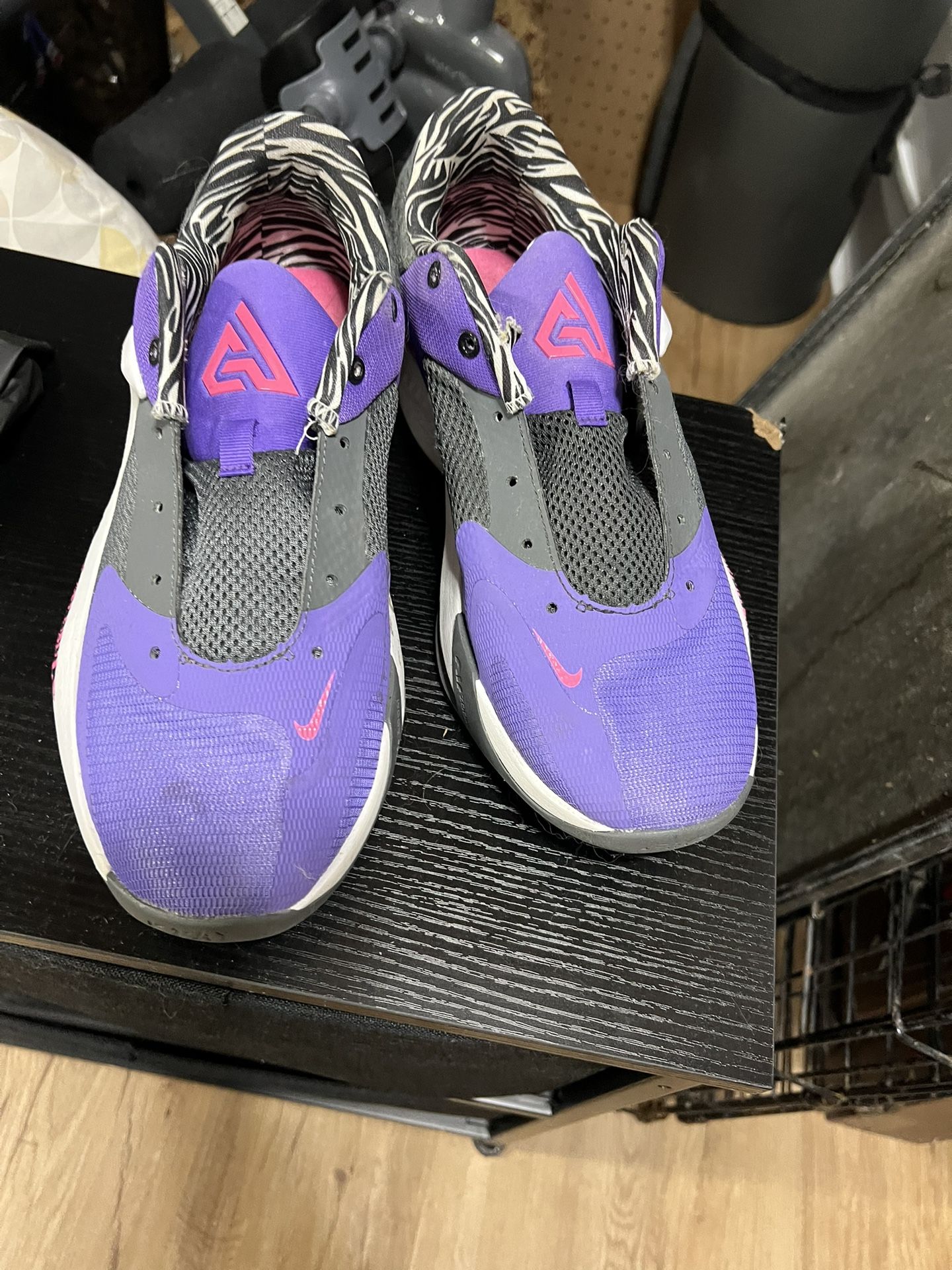 Nike Zoom Freak 4 LIGHTING -PURPLE/ Black