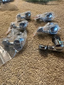 6 in-line guitar tuners