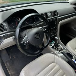 2016 Volkswagen Passat