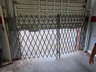 Warehouse gate