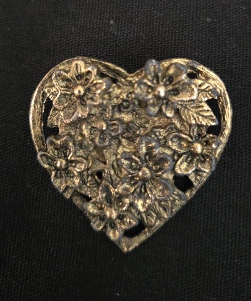 Antique Gold Tone Heart Shape Brooch 1.5"  Flowers Patterns