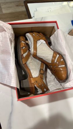 Tan Leather Strappy Sandals with Block Heel