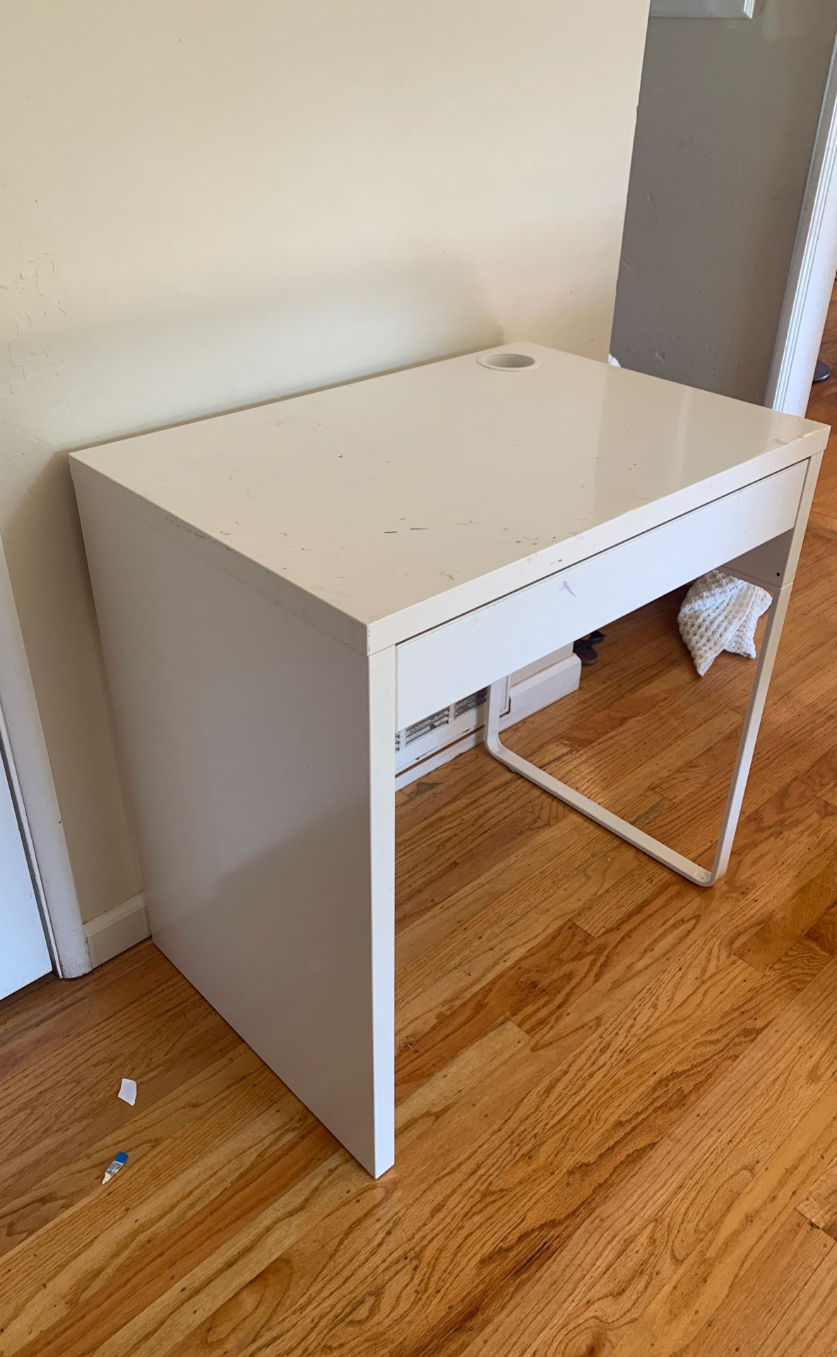 Free IKEA desk, study table