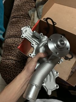Water pump for mustang 05-09