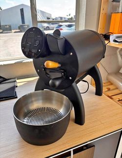 Aillio Bullet R1V2 coffee roaster