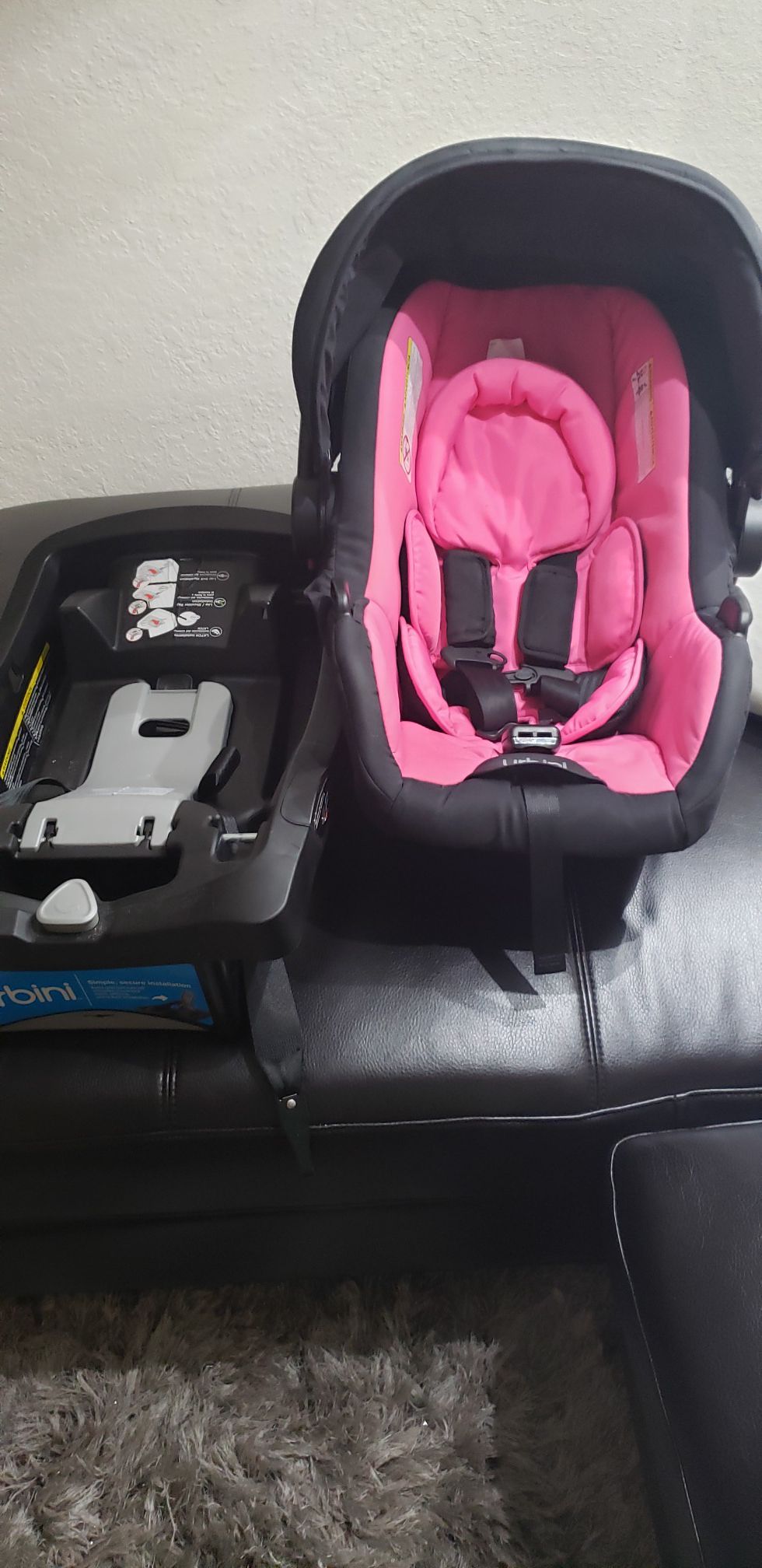 URBINI INFANT CAR SEAT