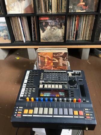 Yamaha SU 700