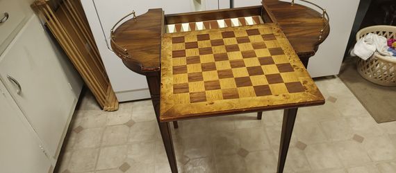 Checker/Backgammon Side Game table.