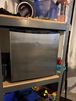 Midea 1.6 cu. ft. Compact Refrigerator with Reversible Door (Model WHS-65LB1)